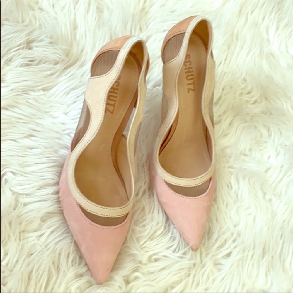 A little used pump.  Super stylish.